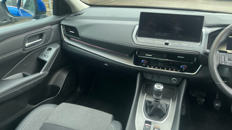 Nissan Qashqai 1.3 DiG-T MH N-Connecta 5dr Petrol Hatchback